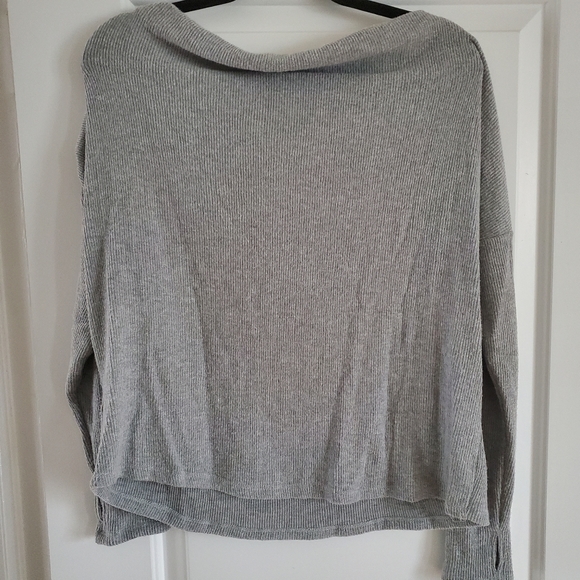 Michael Lauren Women's Sweater - Picture 3 of 3